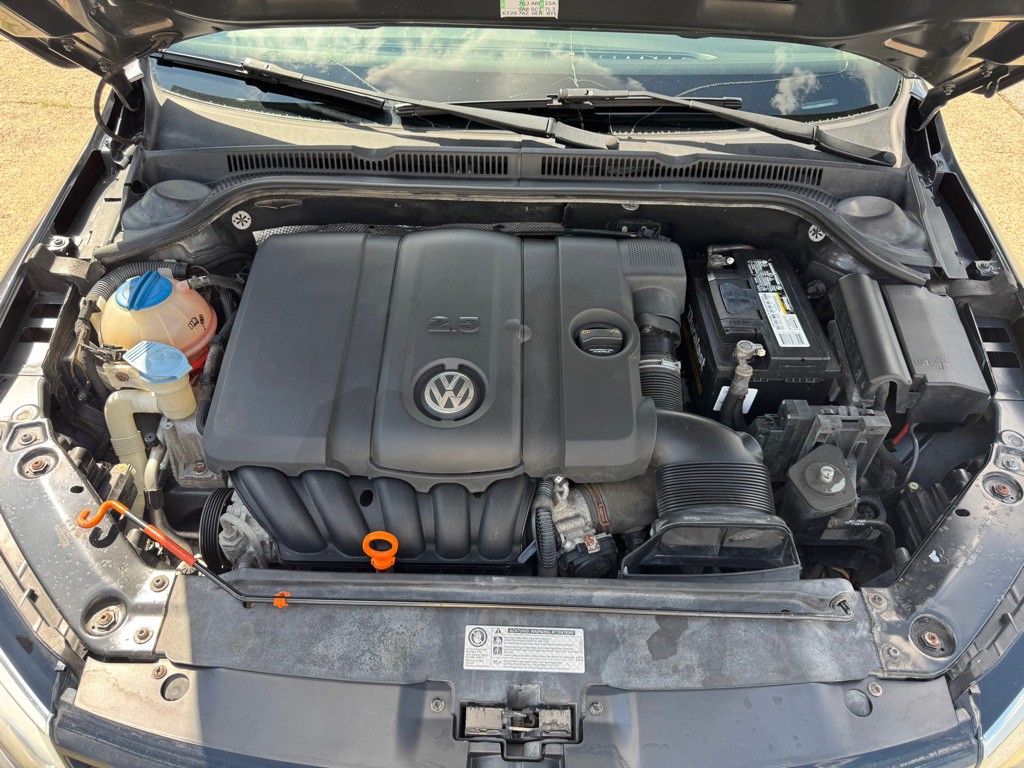 2011 Volkswagen Jetta Image 19