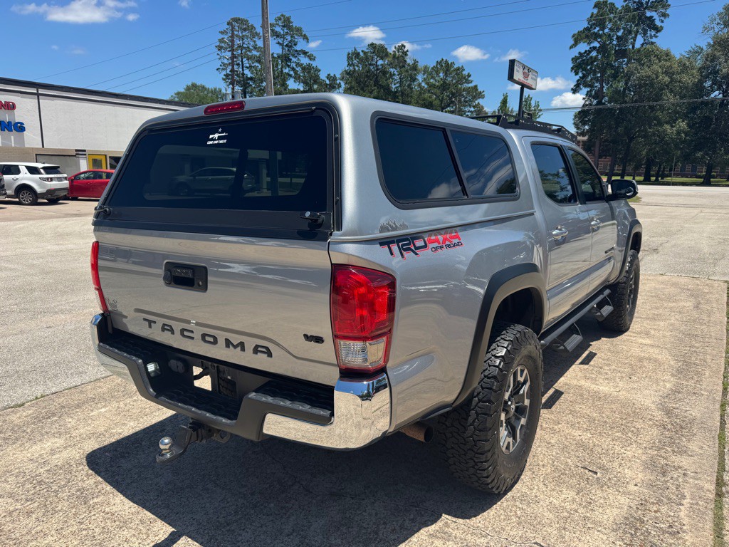 2017 Toyota Tacoma Image 7