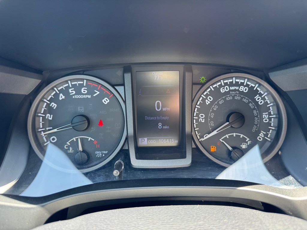2017 Toyota Tacoma Image 11