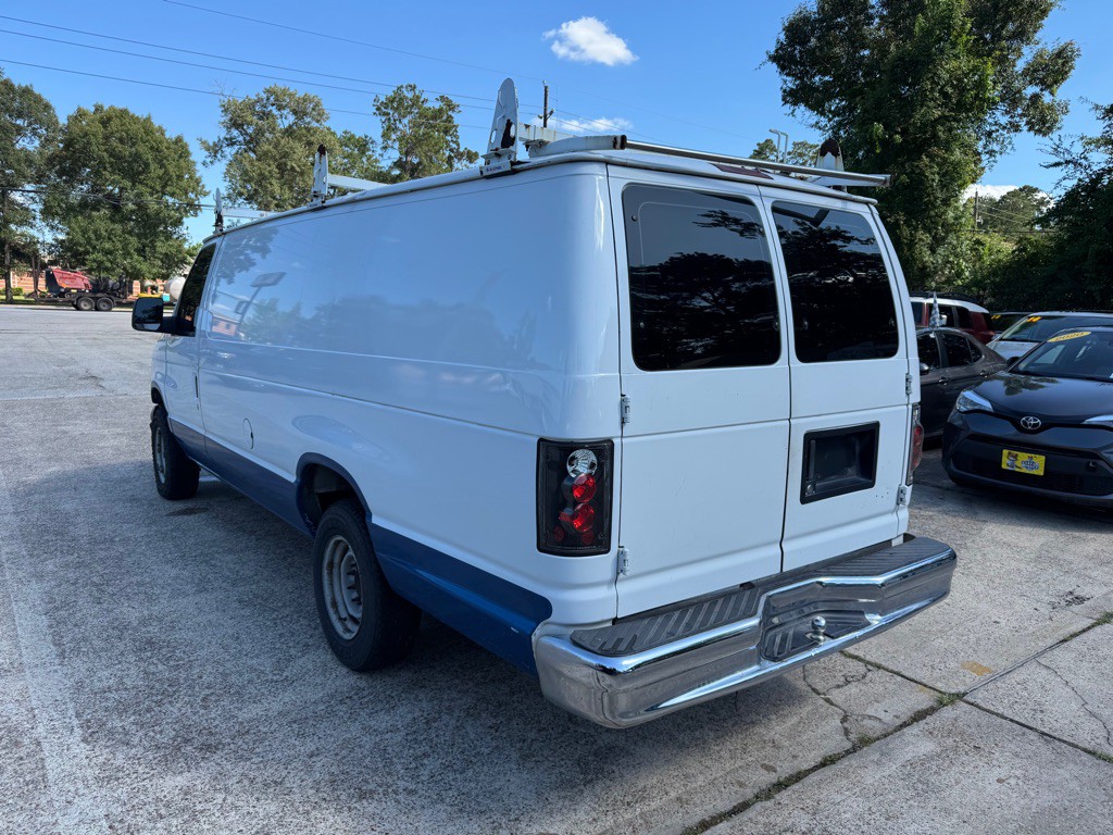 2006 Ford Econoline Image 5