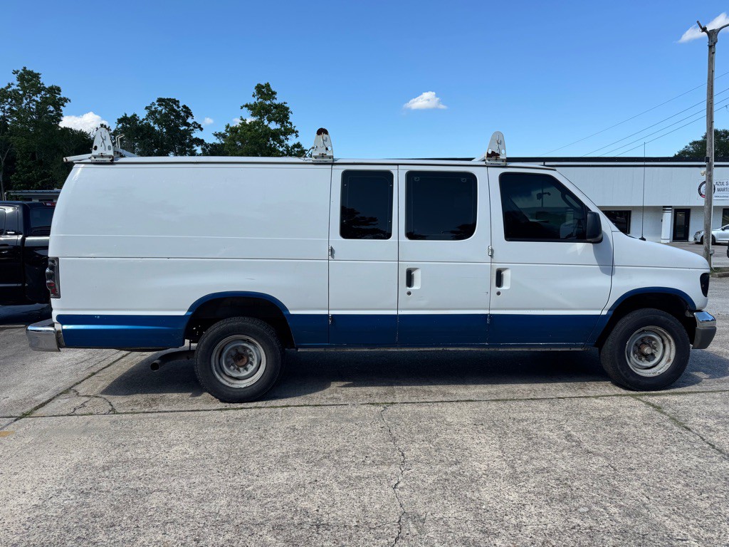 2006 Ford Econoline Image 8