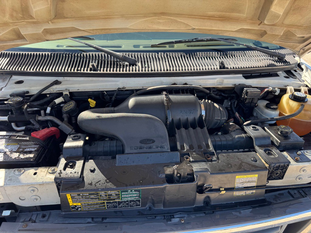 2006 Ford Econoline Image 16
