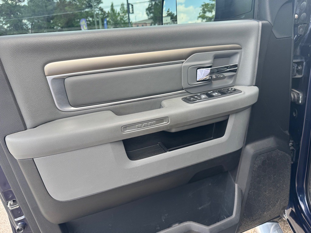 2017 RAM 1500 Image 11