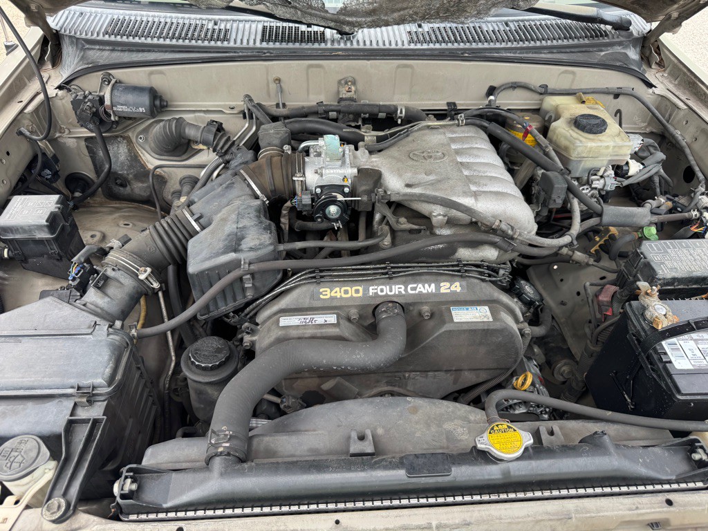 2002 Toyota 4Runner Image 16