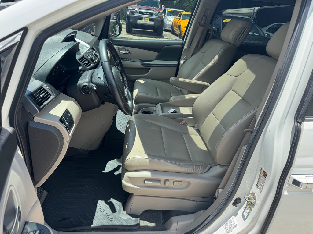 2014 Honda Odyssey Image 9