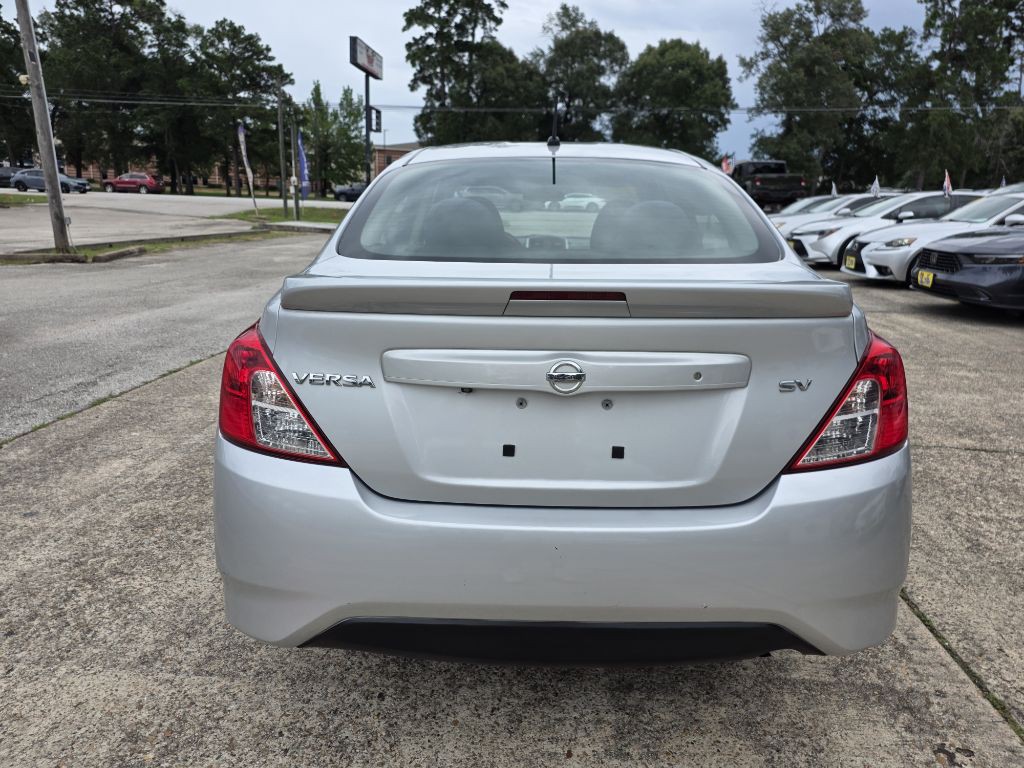2019 Nissan Versa Image 6