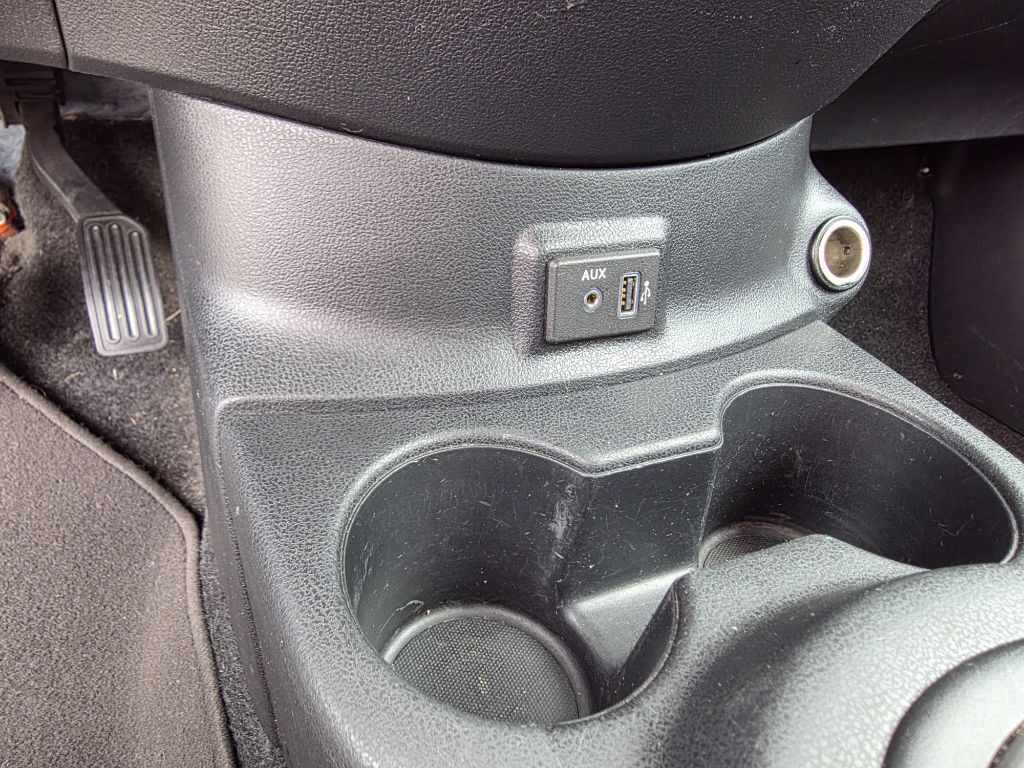 2019 Nissan Versa Image 17