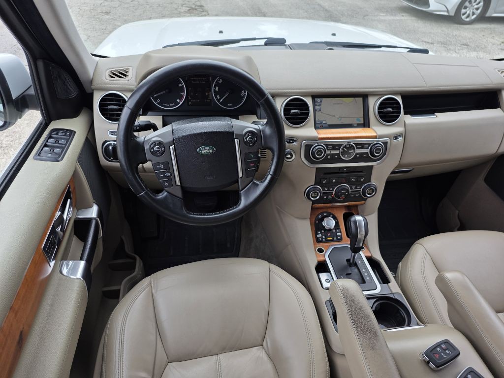 2011 Land Rover LR4 Image 15
