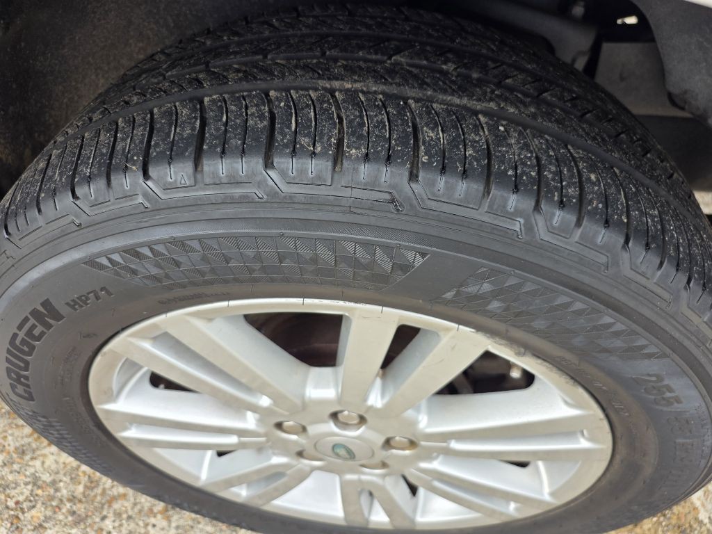 2011 Land Rover LR4 Image 21