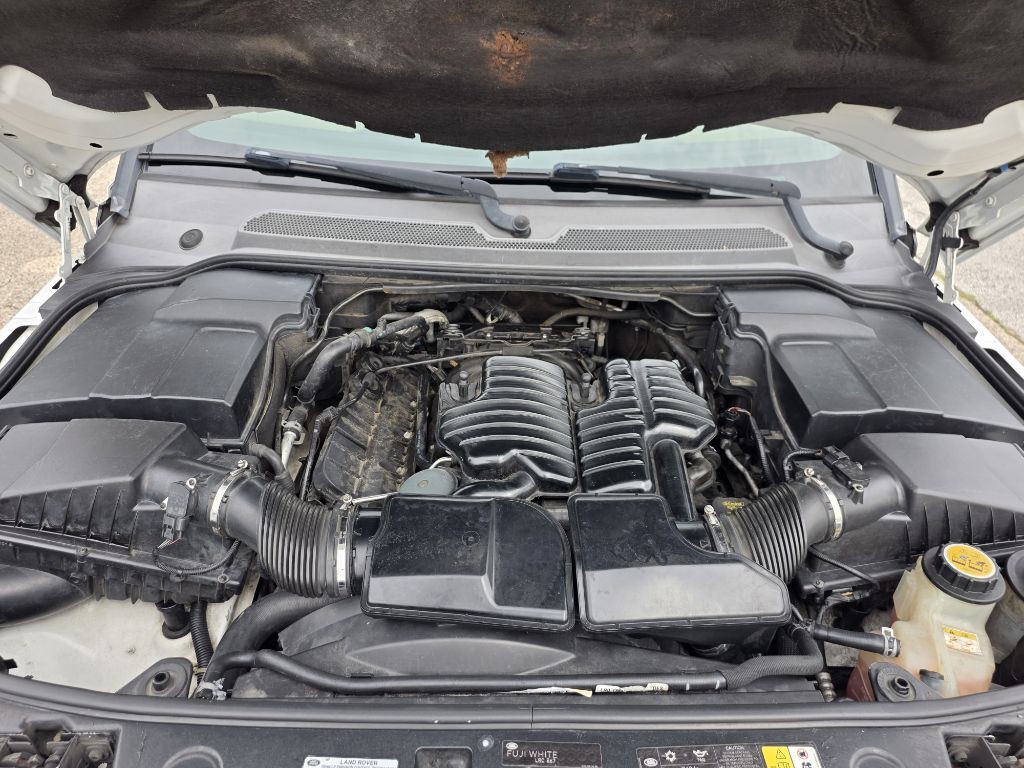 2011 Land Rover LR4 Image 23