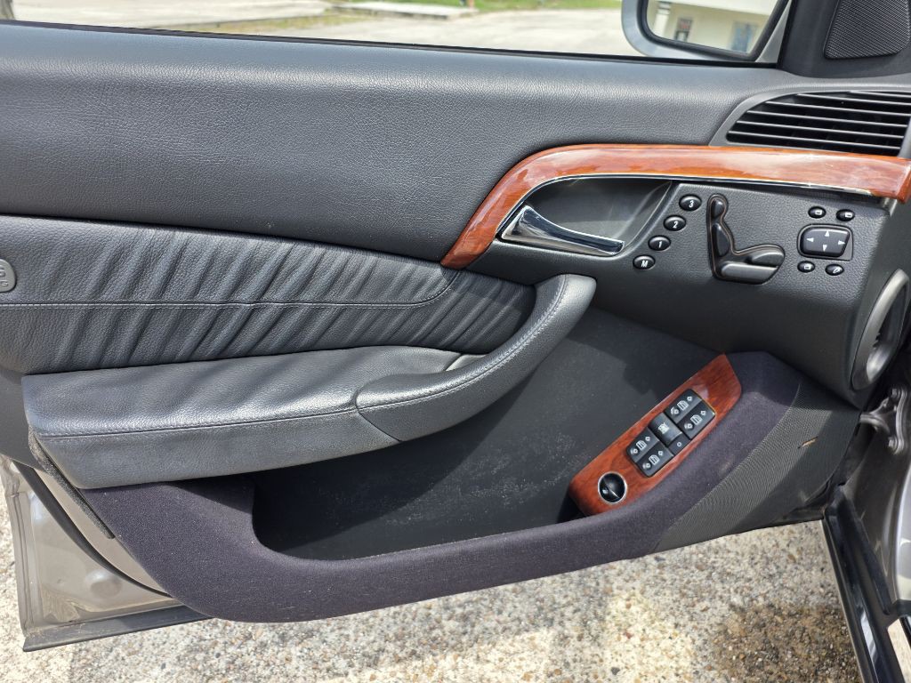 2005 Mercedes-Benz S-Class Image 9