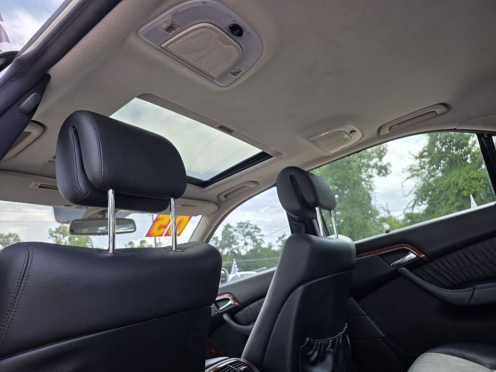 2005 Mercedes-Benz S-Class Image 11