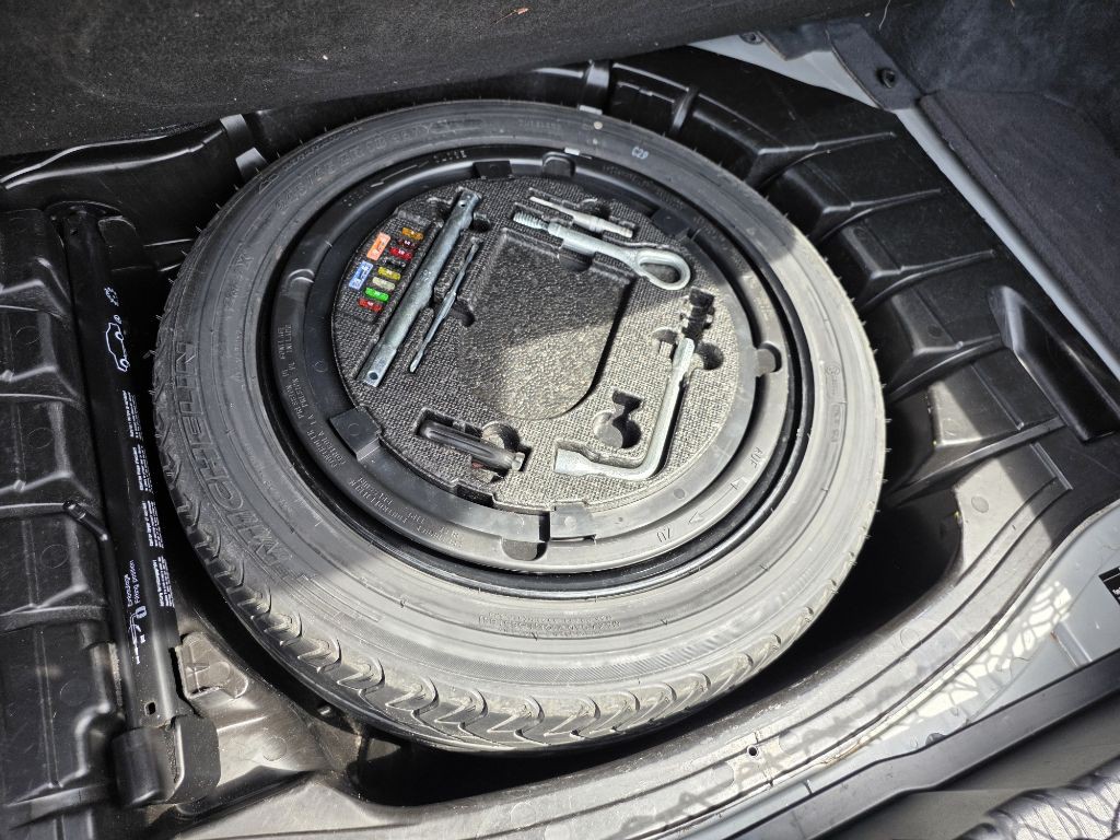 2005 Mercedes-Benz S-Class Image 16
