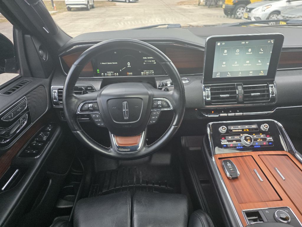 2018 Lincoln Navigator Image 10