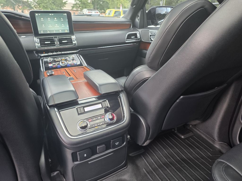 2018 Lincoln Navigator Image 15