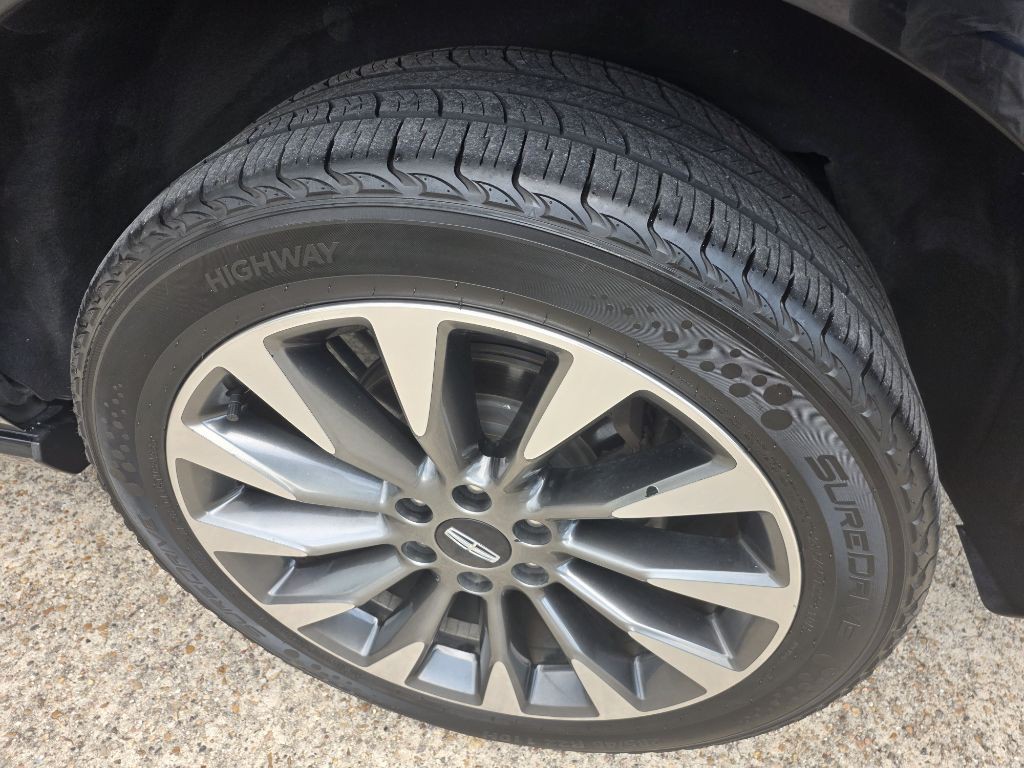 2018 Lincoln Navigator Image 18