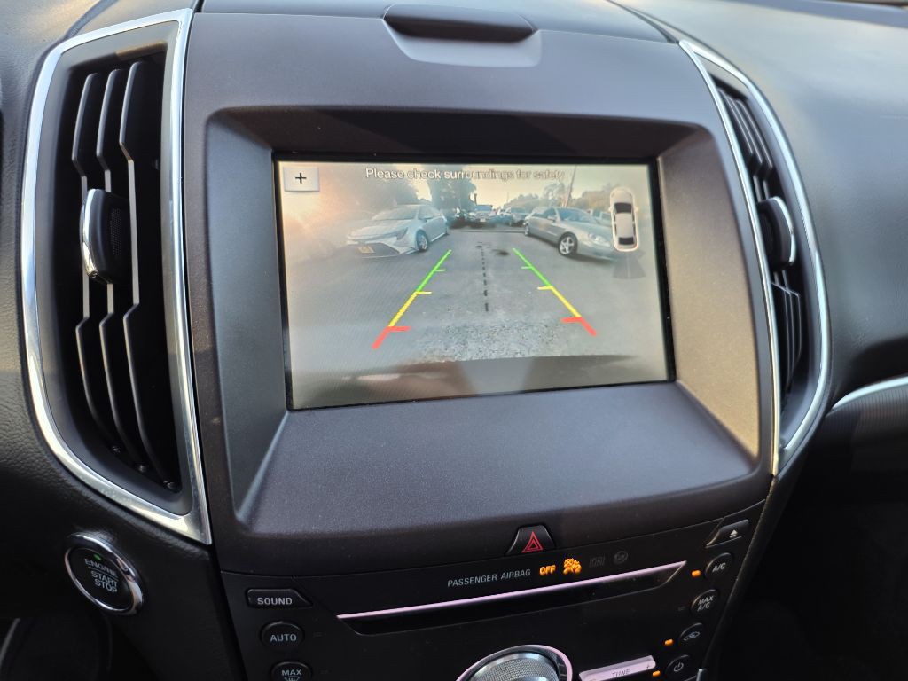 2019 Ford Edge Image 13