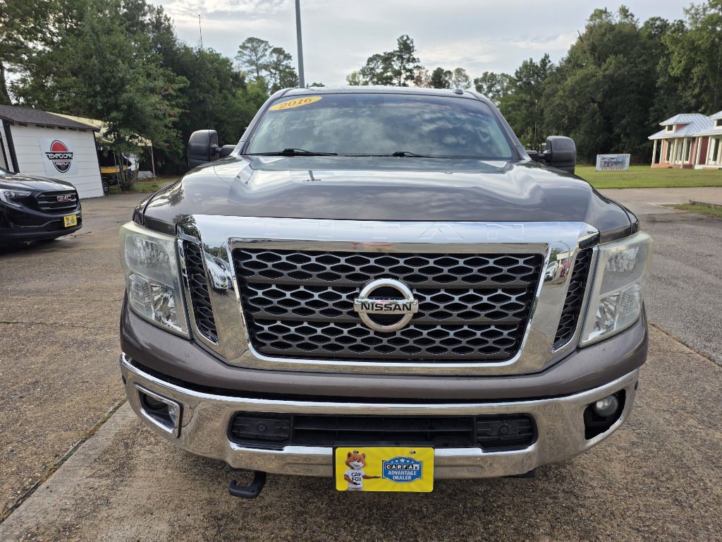 2016 Nissan Titan Image 2