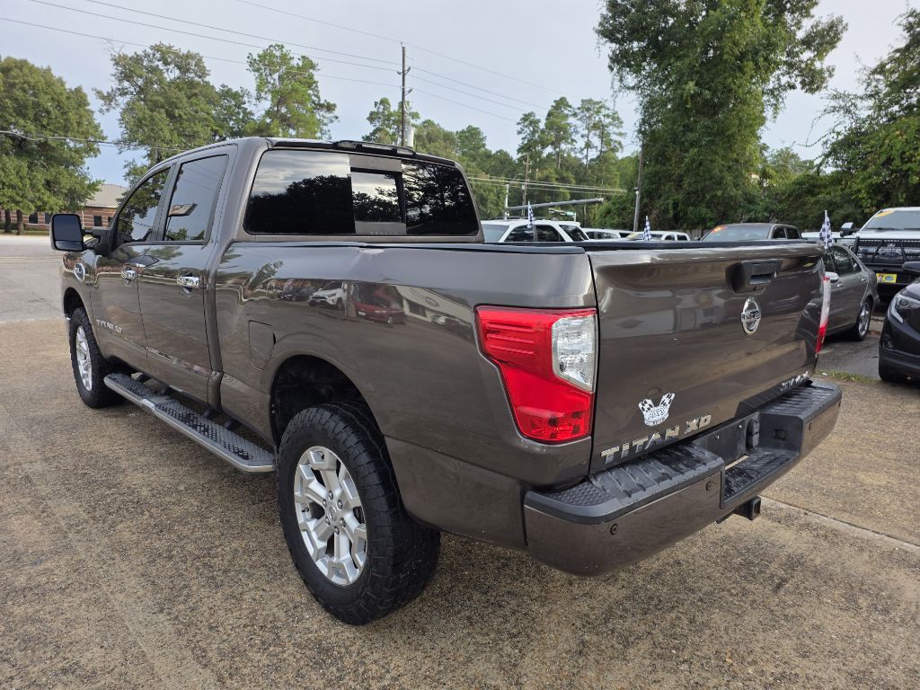 2016 Nissan Titan Image 4