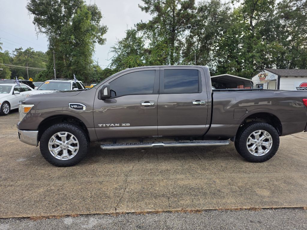 2016 Nissan Titan Image 5