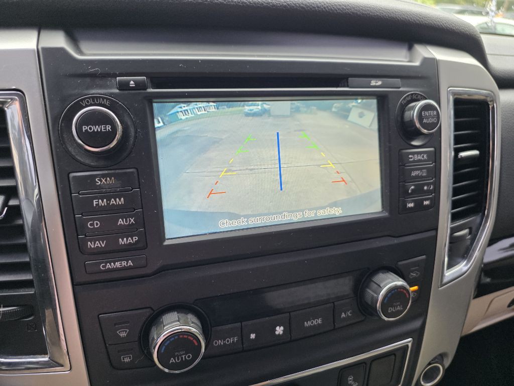 2016 Nissan Titan Image 16