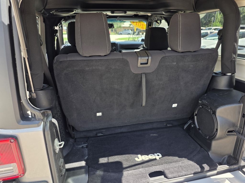 2014 Jeep Wrangler Image 14
