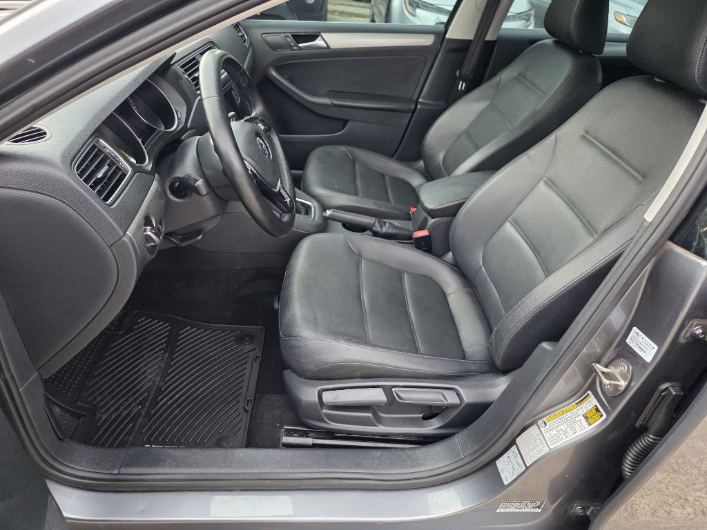 2017 Volkswagen Jetta Image 6