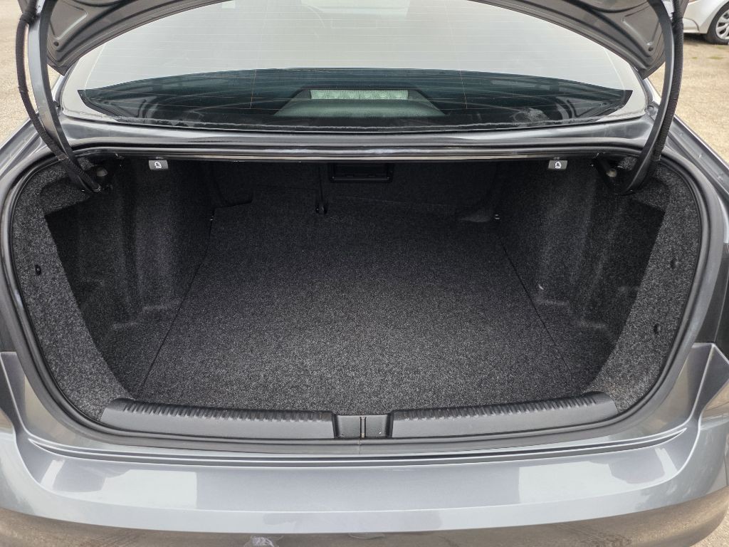 2017 Volkswagen Jetta Image 13