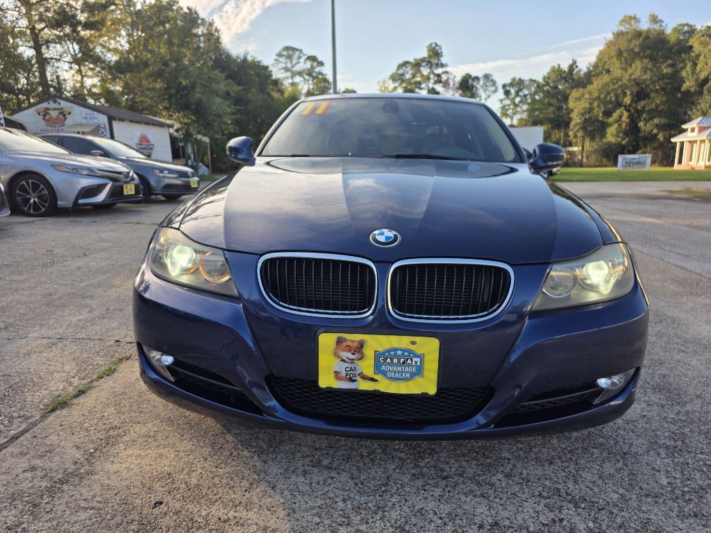 2011 BMW 3 Series Image 3