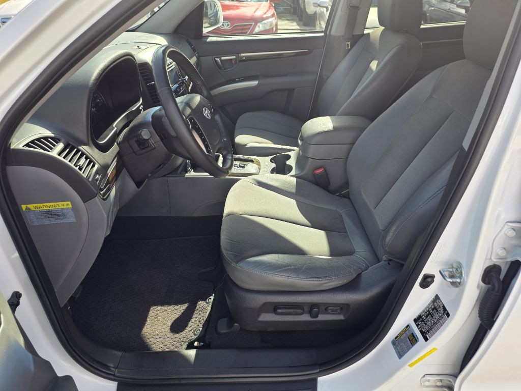2011 Hyundai Santa Fe Image 10