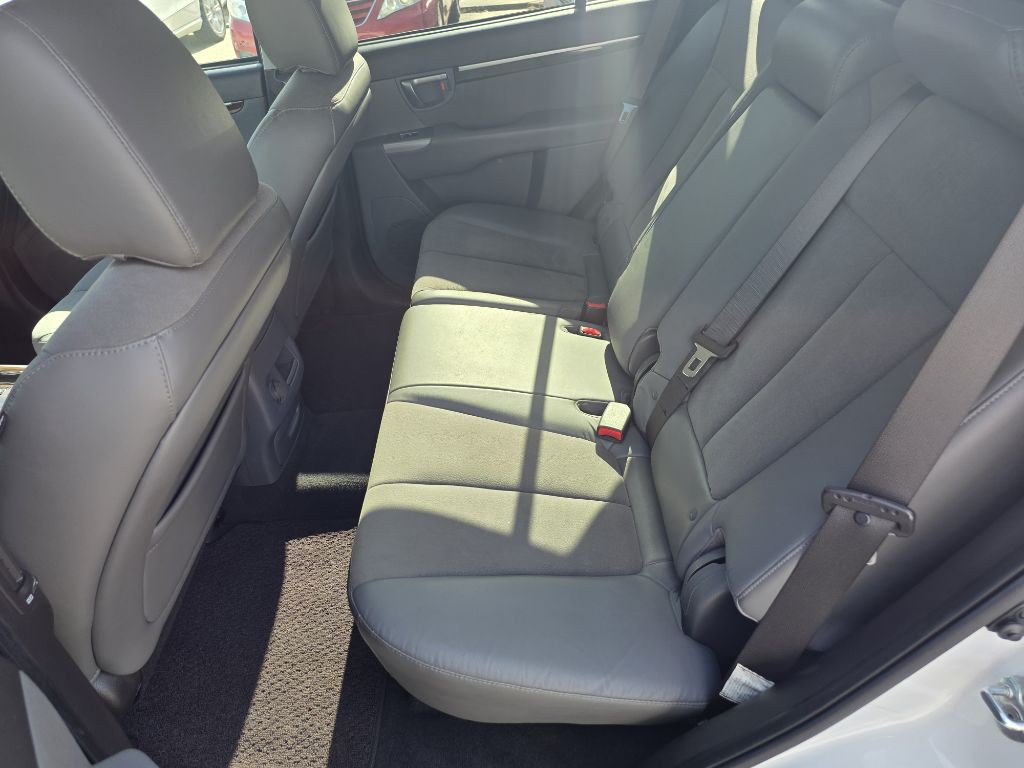 2011 Hyundai Santa Fe Image 11