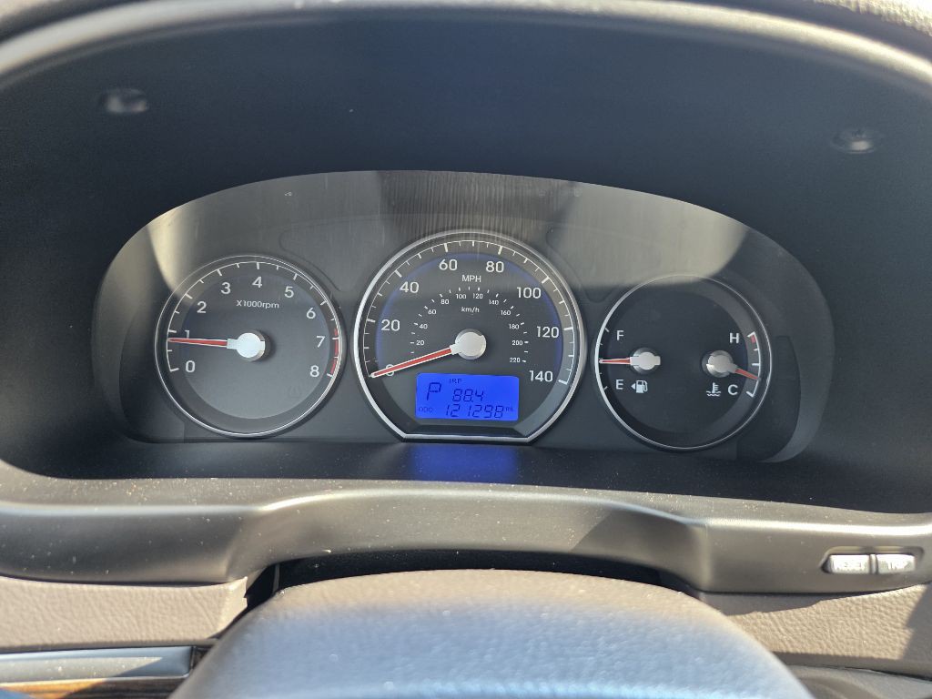 2011 Hyundai Santa Fe Image 12