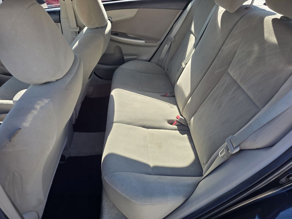 2013 Toyota Corolla Image 13