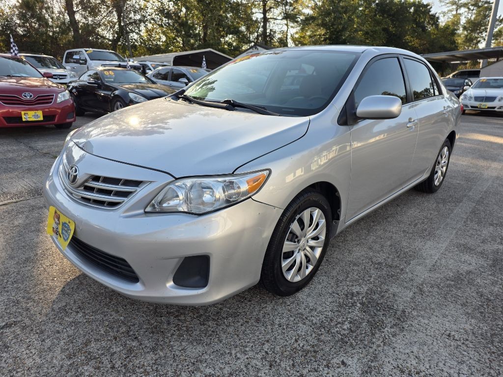 2013 Toyota Corolla Image 1