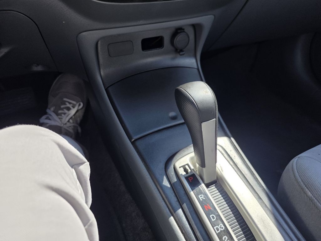 2005 Honda Civic Image 13