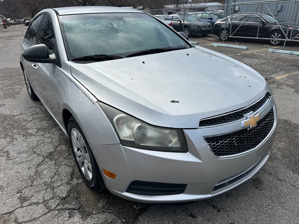 2013 Chevrolet Cruze Image 3