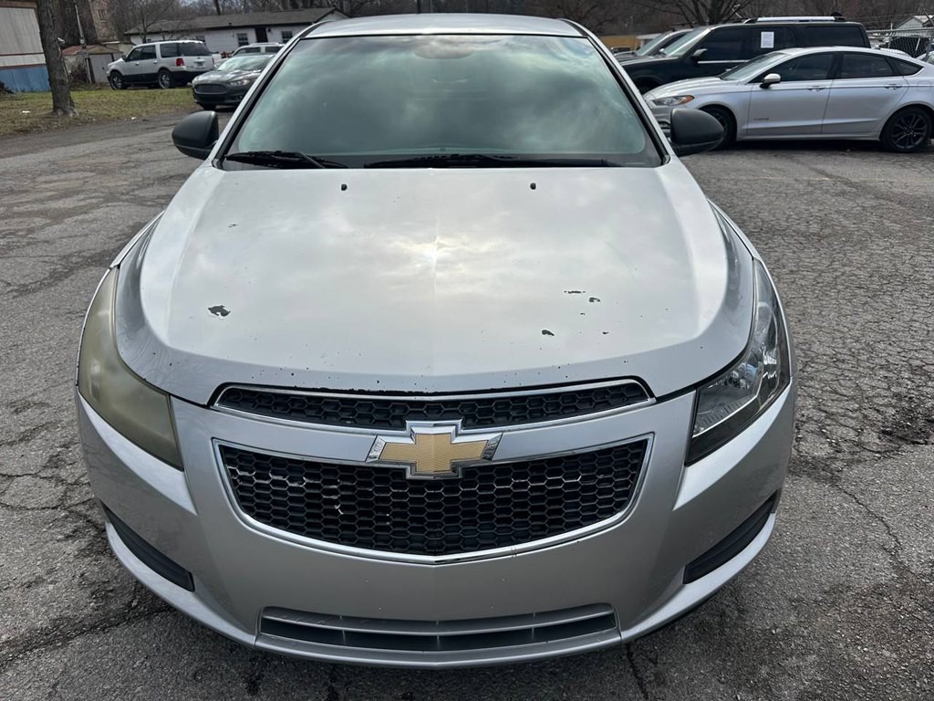 2013 Chevrolet Cruze Image 4