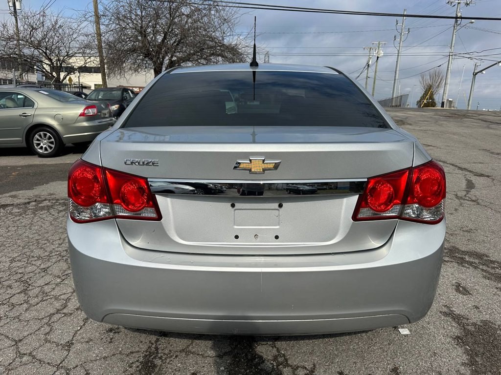 2013 Chevrolet Cruze Image 6