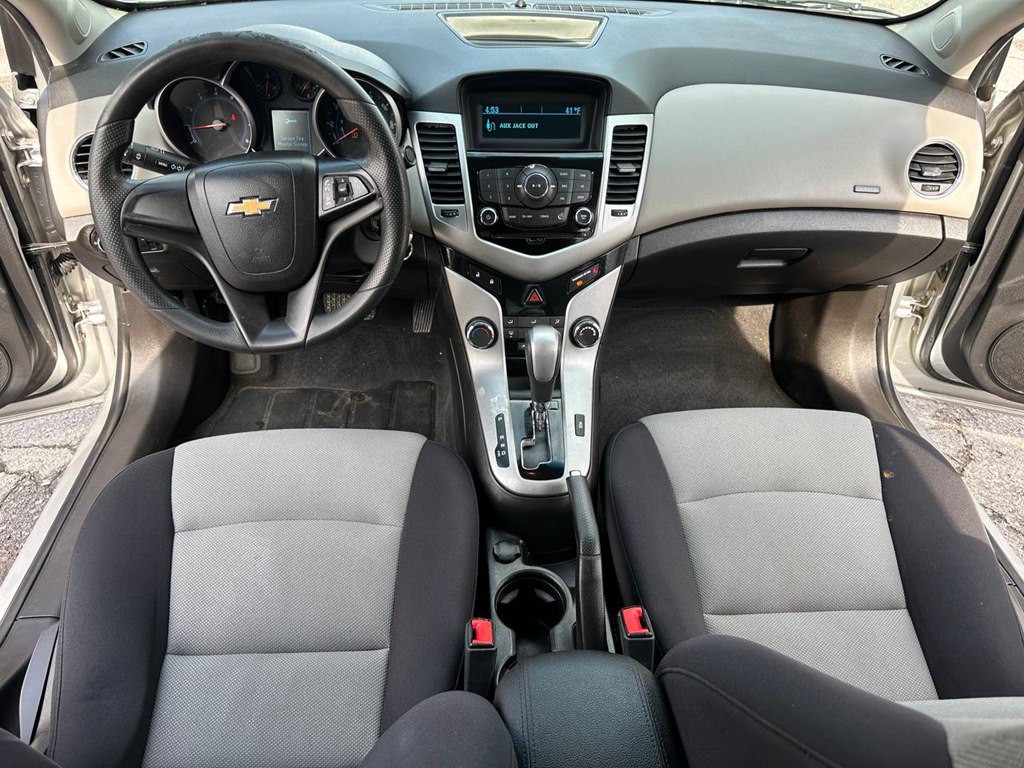 2013 Chevrolet Cruze Image 20