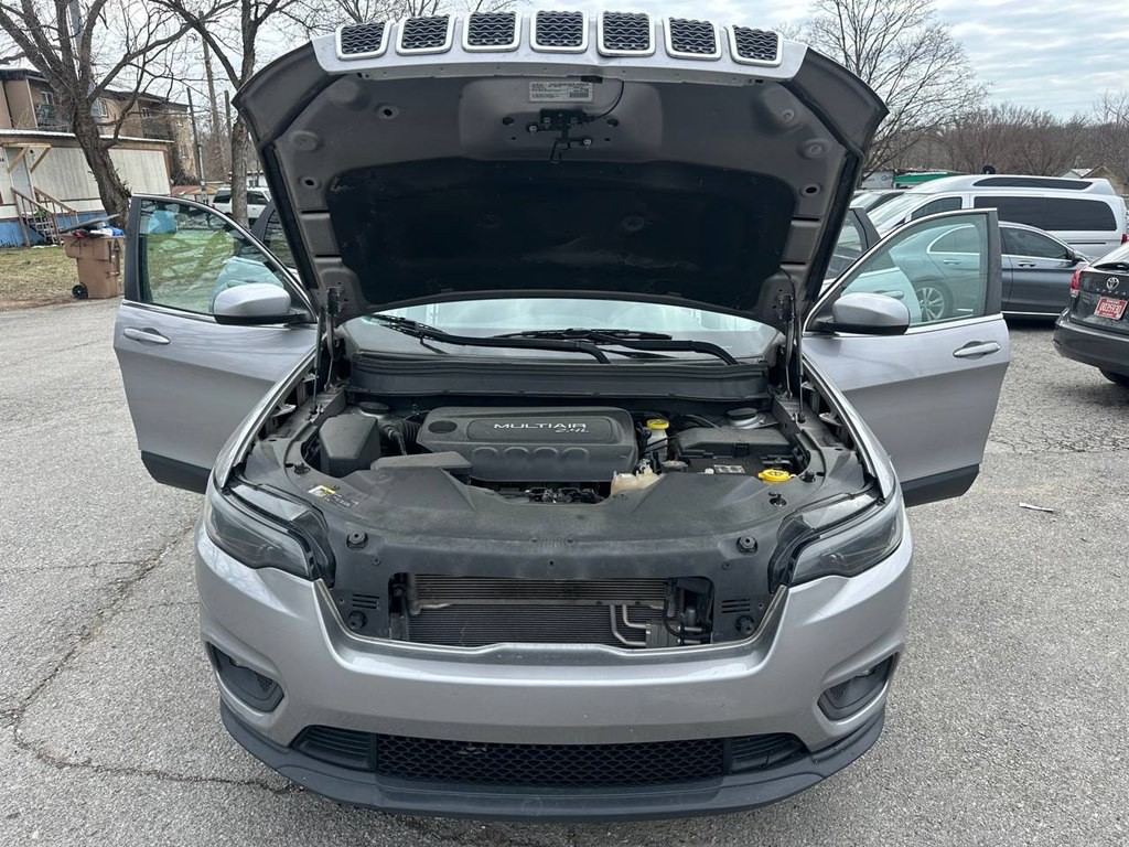 2019 Jeep Cherokee Image 9