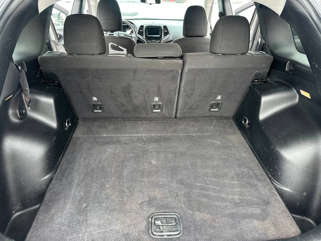 2019 Jeep Cherokee Image 12