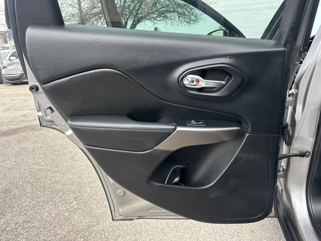 2019 Jeep Cherokee Image 19
