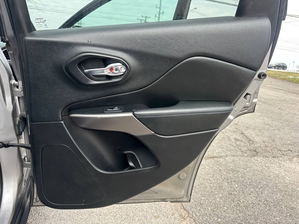 2019 Jeep Cherokee Image 21