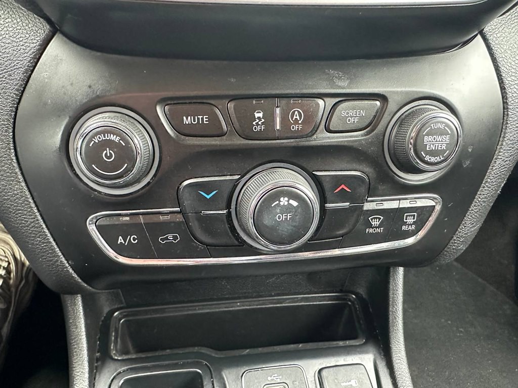 2019 Jeep Cherokee Image 27