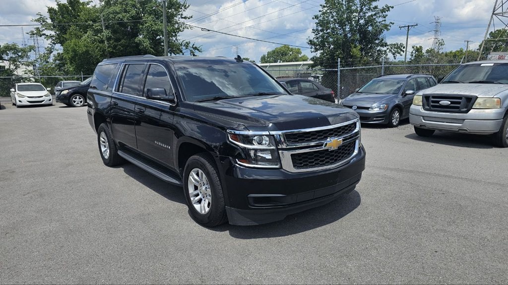 2019 Chevrolet Suburban Image 3
