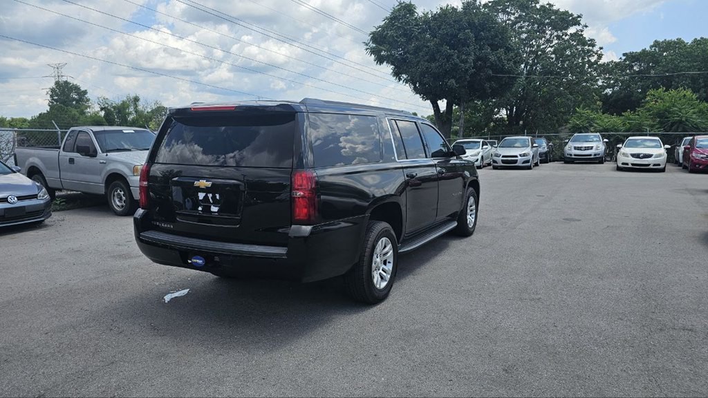 2019 Chevrolet Suburban Image 5