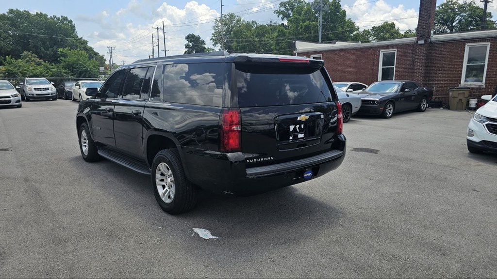 2019 Chevrolet Suburban Image 7
