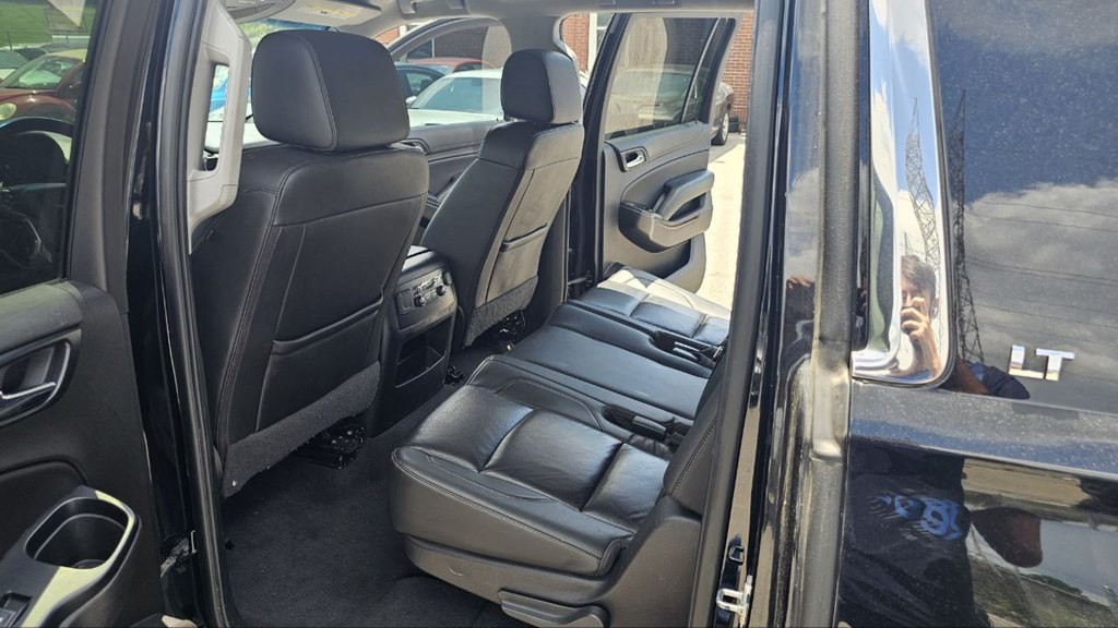 2019 Chevrolet Suburban Image 16