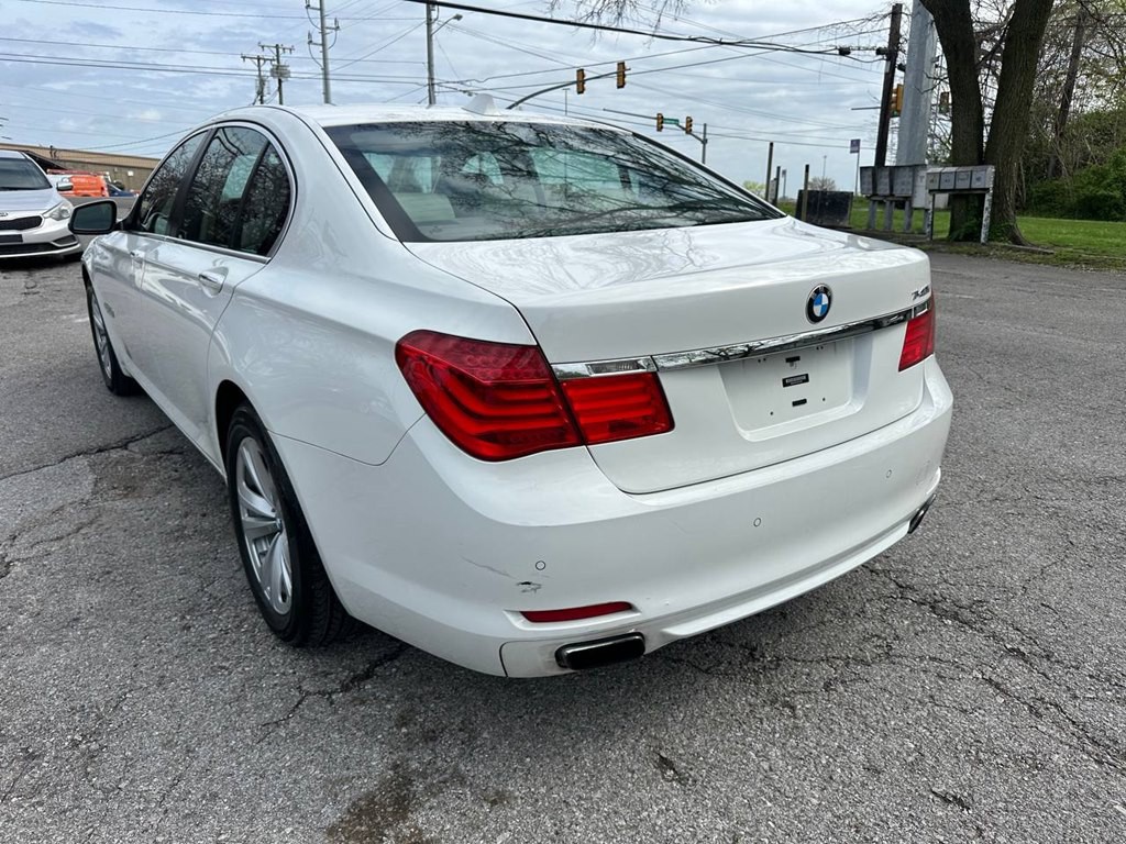 2012 BMW 7 Series Image 7