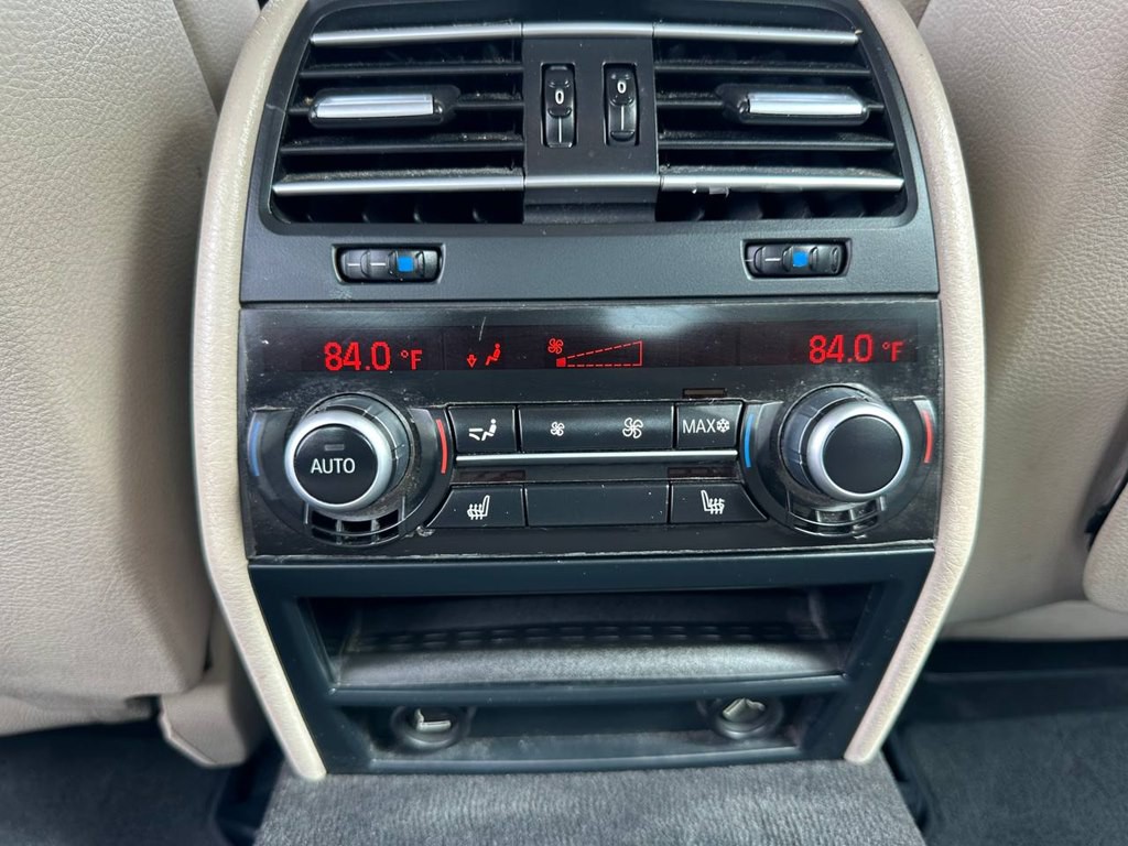 2012 BMW 7 Series Image 35